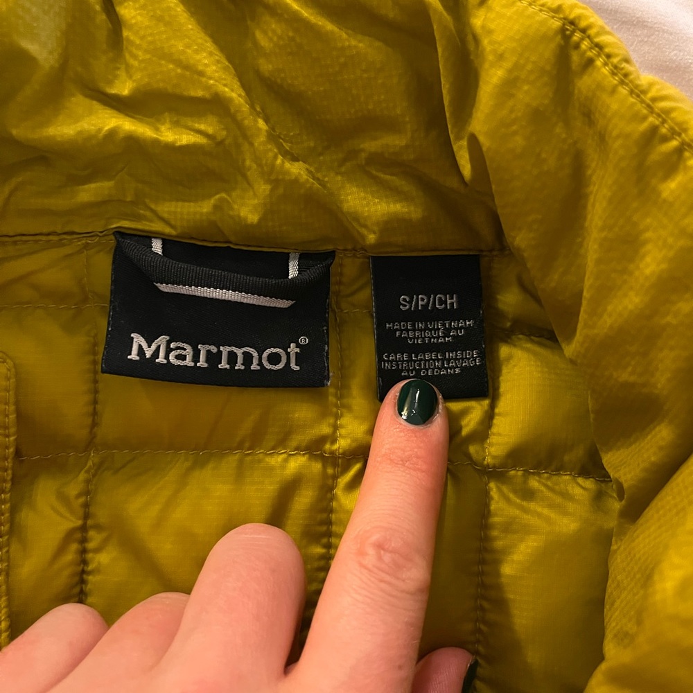 Marmot Men's Mustard Yellow Quilted Puffer Jacket - Picture 4 of 8
